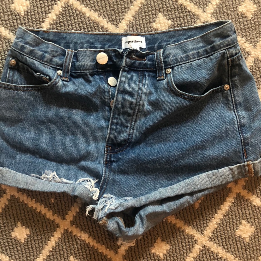 Superdown size 29 Jean shorts